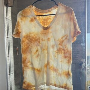 Tie-Dye V-Neck Short Sleeve Top - Yellowish/Gold and Cream
